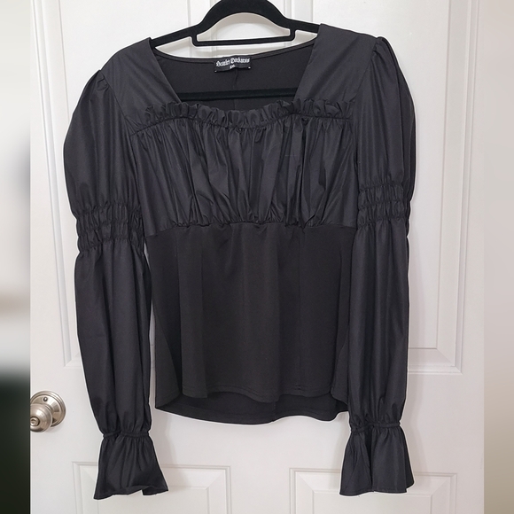 Scarlet Darkness Peasant Blouse - Picture 11 of 14